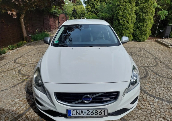 Volvo V60 cena 42400 przebieg: 149000, rok produkcji 2013 z Sejny małe 596